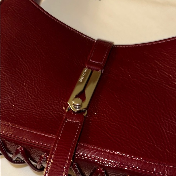 SMALL GLOSSY CHERRY - Red Shoulder Bag - Picture 16 of 16
